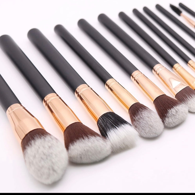 The Boulevard Brush Set